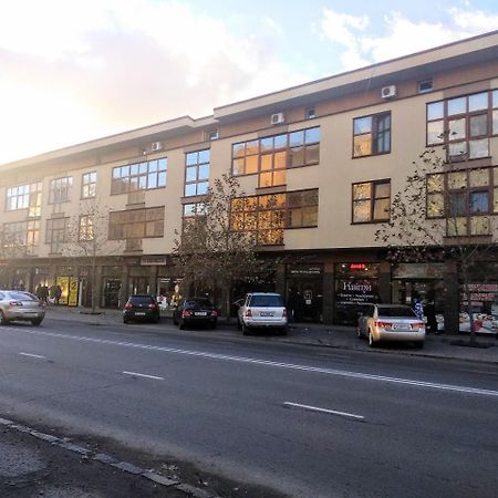 Gil Apartments, On Mynaiska 18 乌日霍罗德 外观 照片